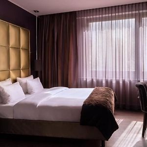 Camera con letto king size